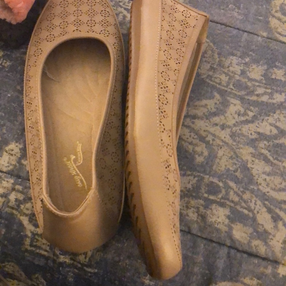 Shoes - Picture 2 of 2